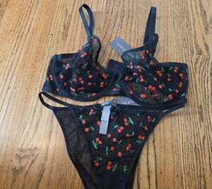 💙SET Savage X Fenty Black Sheer Bra + String Panties with Red Cherry Embroidery